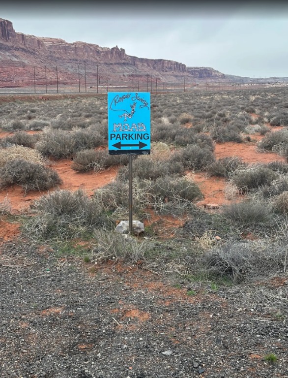 Moab-Rope-Swing-Parking